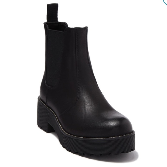 Dirty Laundry Montana Chelsea Lug Boots 